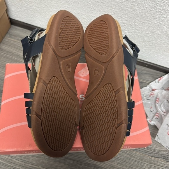 Easy Spirit Mar Sandals (WIDE) - Picture 3 of 6
